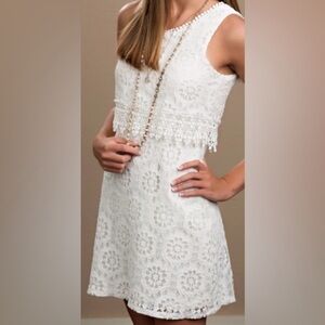 Eyeshadow white dress